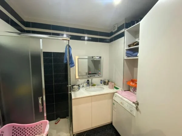 Tirane, jepet me qera apartament 1+1 Kati 4, 68 m² 550 € (Don Bosko)