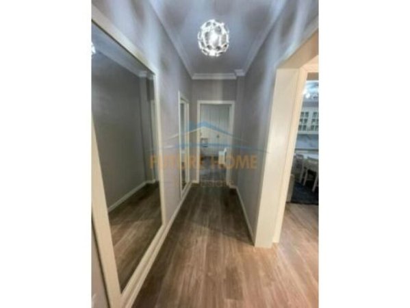 Tirane, jepet me qera apartament 2+1 Kati 2, 150 m² 