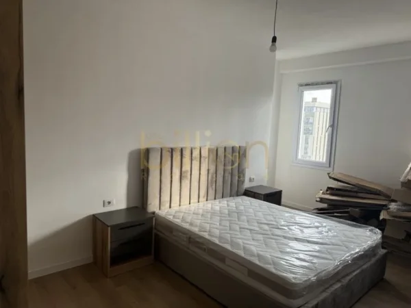 Tirane, jepet me qera apartament 3+1+Ballkon Kati 9, 104 m² 700 € (Laprake, Tirane)