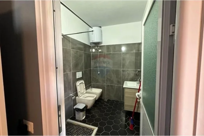 Durres, shitet apartament 4+1 Kati 3, 170 m² (Plazh)