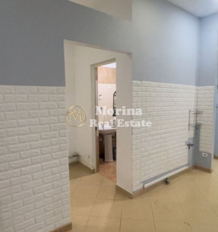 Tirane, shitet dyqan Kati 0, 42 m² 83.000 € (Rruga 4 Deshmoret)