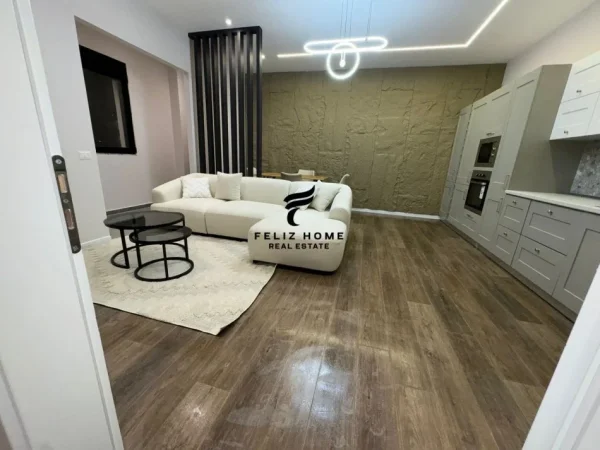 Tirane, jepet me qera apartament 1+1 Kati 1, 84 m² 750 € (KODRA E DIELLIT)