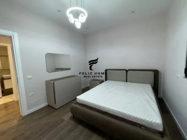 Tirane, jepet me qera apartament 1+1 Kati 1, 84 m² 750 € (KODRA E DIELLIT)