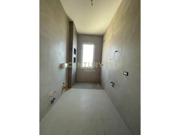 Tirane, shitet apartament 2+1 Kati 6, 103 m² 123.000 € (paskuqan)