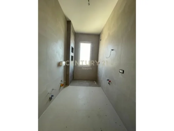 Tirane, shitet apartament 2+1 Kati 6, 103 m² 123.000 € (paskuqan)