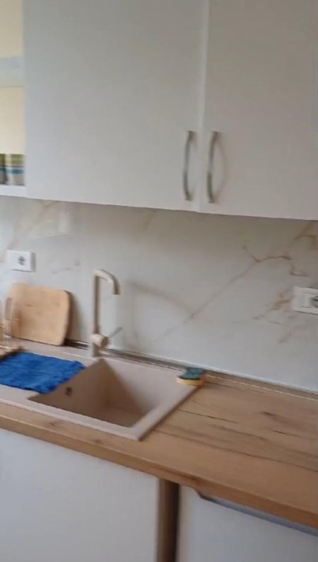 Tirane, jepet me qera apartament 2+1 Kati 2, 72 m² 700 € (21 Dhjetori prane Mondialit)