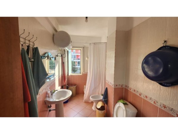 Tirane, shitet apartament 2+1 Kati 3, 122 m² 140.000 € (fresk)