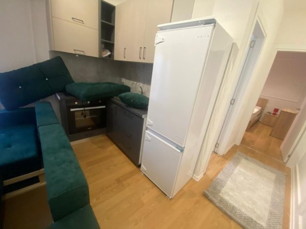 Tirane, jepet me qera apartament 1+1+Ballkon Kati 3, 45 m² 500 € (Selite te Tregu ushqimor)