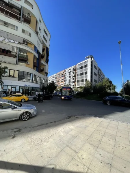 Tirane, shes garazh Kati -1, 943 m² 650.000 € (Astir)