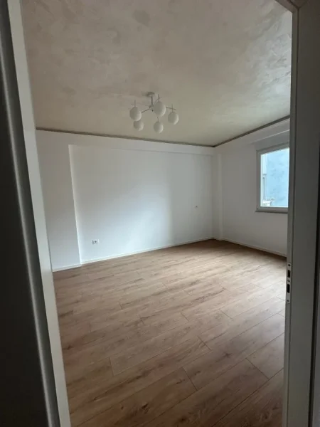 Tirane, shes 2+1 Kati 7, 96 m² 210.000 € (Rruga Kavajes)