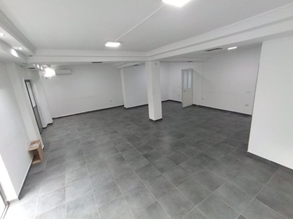 Tirane, jepet me qera ambjent biznesi Kati 2, 150 m² 1.500 € (Myslym Shyri)