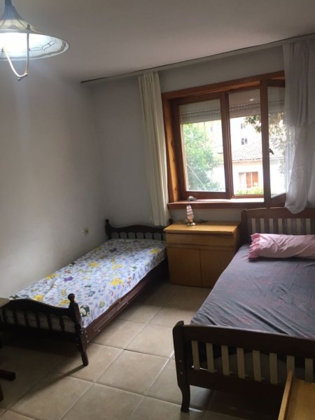 Tirane, jap me qera apartament Kati 3, 98 m² 600 € 