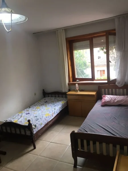 Tirane, jap me qera apartament Kati 3, 98 m² 600 € 