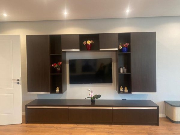 Tirane, jepet me qera apartament 2+1 , (Myslym Shyri)