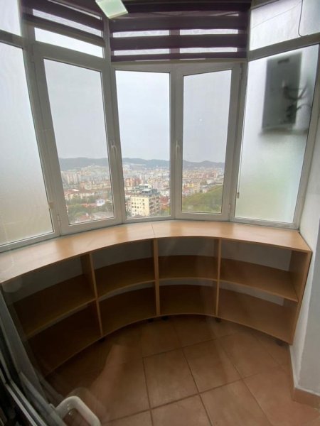 Tirane, jepet me qera apartament 2+1 , (Myslym Shyri)