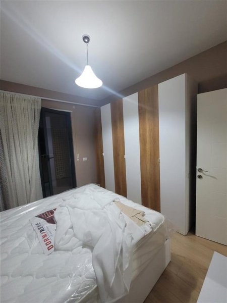 Tirane, jepet me qera apartament 1+1+Ballkon Kati 3, 70 m² 500 € (asl 2)