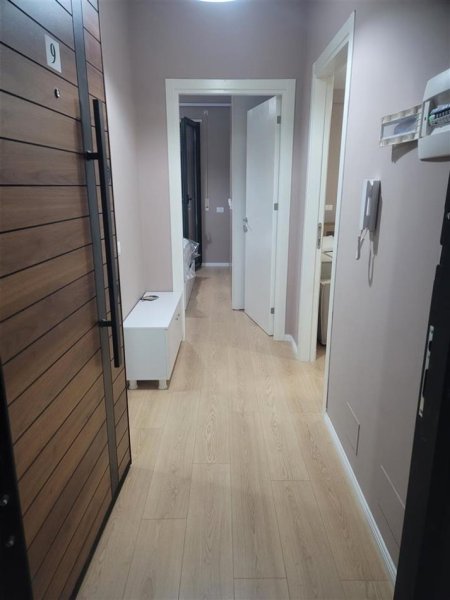 Tirane, jepet me qera apartament 1+1+Ballkon Kati 3, 70 m² 500 € (asl 2)