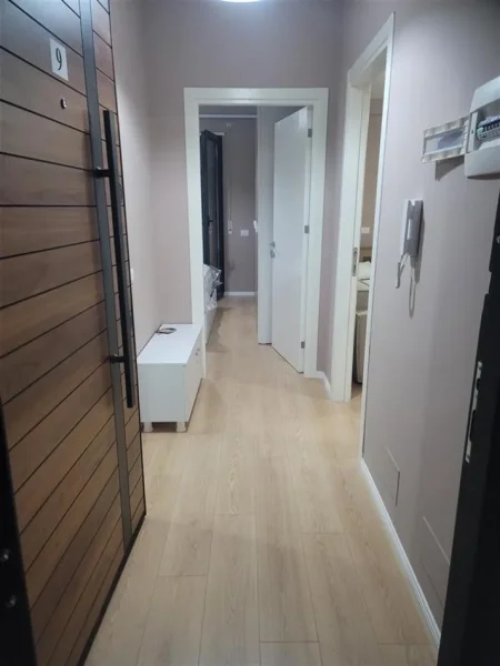 Tirane, jepet me qera apartament 1+1+Ballkon Kati 3, 70 m² 500 € (asl 2)