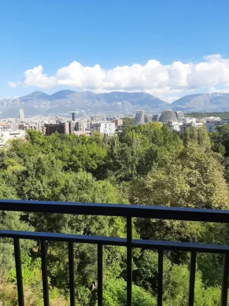 Tirane, jepet me qera apartament 1+1+Aneks+Ballkon Kati 5, 76 m² 650 € (kodra e diellit)