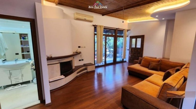 Tirane, jepet me qera Vile 2+1 Kati 3, 100 m² 700 € (myslym shyri)