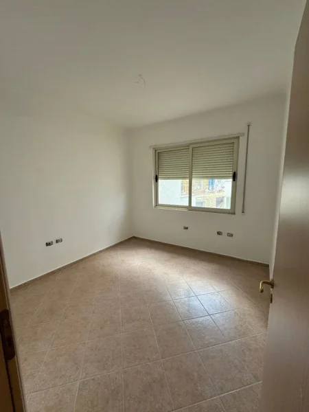 Tirane, shitet apartament 2+1+Aneks+Ballkon Kati 4, 100 m² 210.000 € (liqeni i thate)