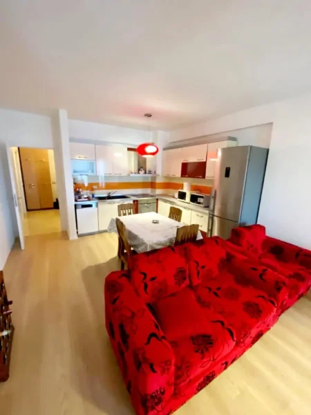 Tirane, jepet me qera apartament 2+1+Aneks+Ballkon Kati 5, 121 m² 600 € (rruga siri kodra)