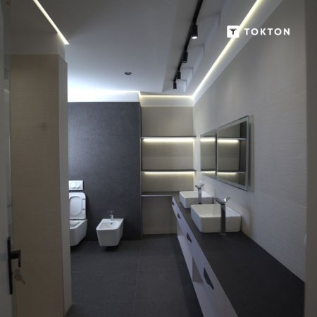 Tirane, jepet me qera Vile 5+1+Aneks+Ballkon Kati 4, 1.000 m² 5.000 € (Petrel)