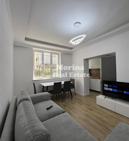 Tirane, jepet me qera apartament 2+1 Kati 1, 85 m² 750 € (Rruga Kavajes)