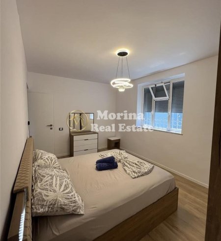 Tirane, jepet me qera apartament 2+1 Kati 1, 85 m² 750 € (Rruga Kavajes)