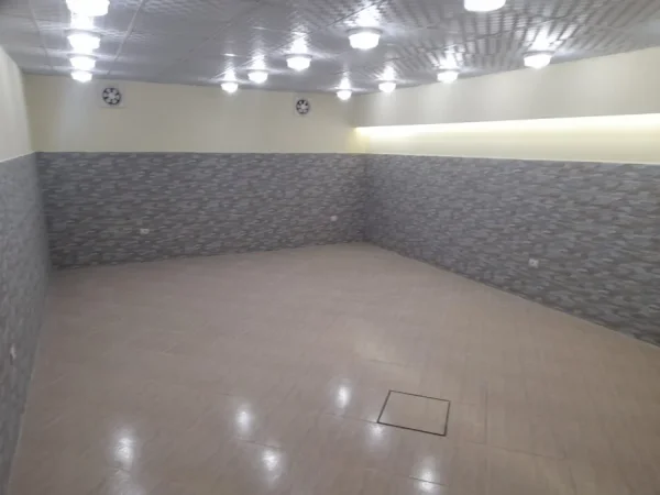 Tirane, shitet ambjent biznesi Kati -1, 82 m² 56.700 € (vasil shanto)