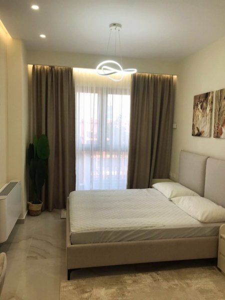 Tirane, jepet me qera apartament 2+1+Aneks+Ballkon Kati 15, 111 m² 1.200 € (rruga e kavajes)