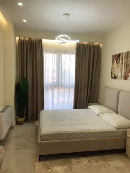 Tirane, jepet me qera apartament 2+1+Aneks+Ballkon Kati 15, 111 m² 1.200 € (rruga e kavajes)