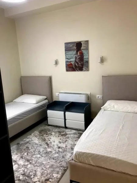 Tirane, jepet me qera apartament 2+1+Aneks+Ballkon Kati 15, 111 m² 1.200 € (rruga e kavajes)