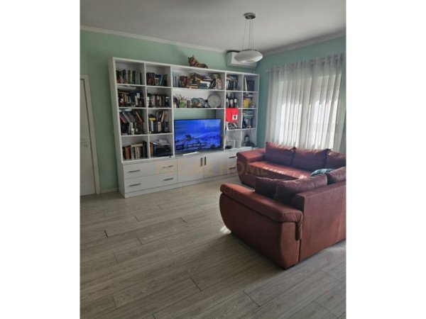 Tirane, shes apartament 3+1 Kati 5, 86 m² 205.000 € (Sheshi Willson)