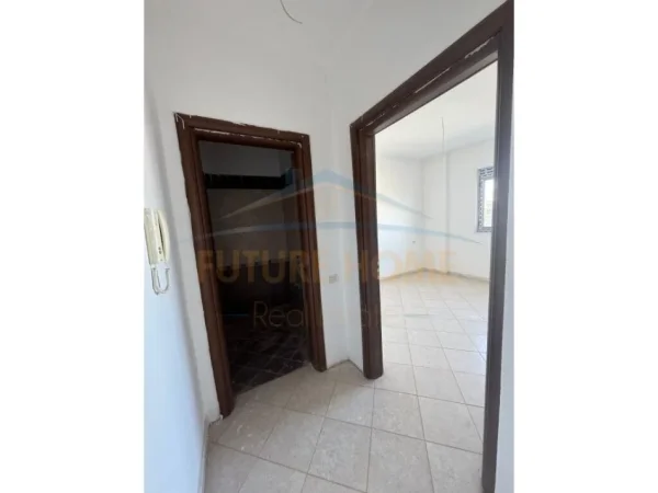 Tirane, shitet 1+1 Kati 6, 57 m² 53.000 € (Rruga e Thesarit)