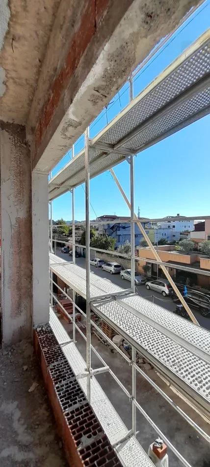 Tirane, shitet apartament 2+1+Ballkon Kati 2, 105 m² 175.000 € (Jordan misja)