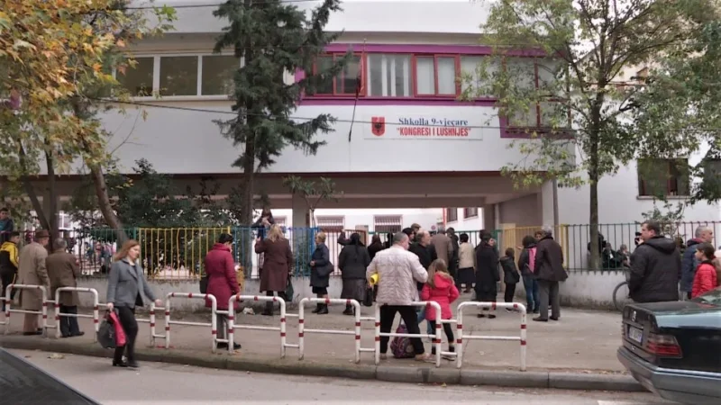 Tirane, shitet ambjent biznesi Kati 0, 69 m² 205.000 € (xhamlliku)