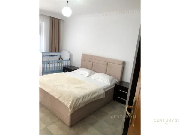Tirane, jepet me qera apartament Kati 1, 85 m² 650 € 