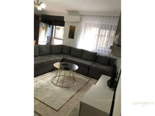 Tirane, jepet me qera apartament Kati 1, 85 m² 650 € 