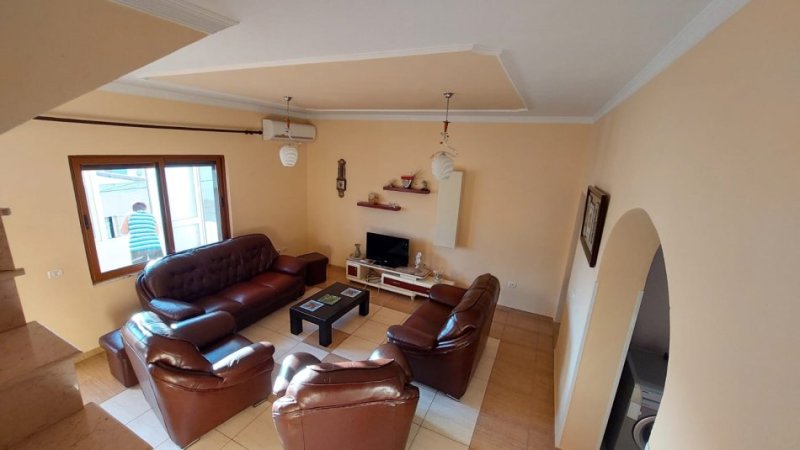 Tirane, jepet me qera apartament 2 Katshe Kati 2, 170 m² 450 € (Fresk)