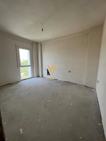 Tirane, shitet apartament 2+1+Ballkon Kati 5, 119 m² 175.000 € (BULEVARDI I RI)