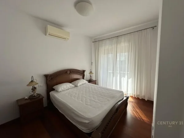 jepet me qera Kati 5, 150 m² 1.000 €