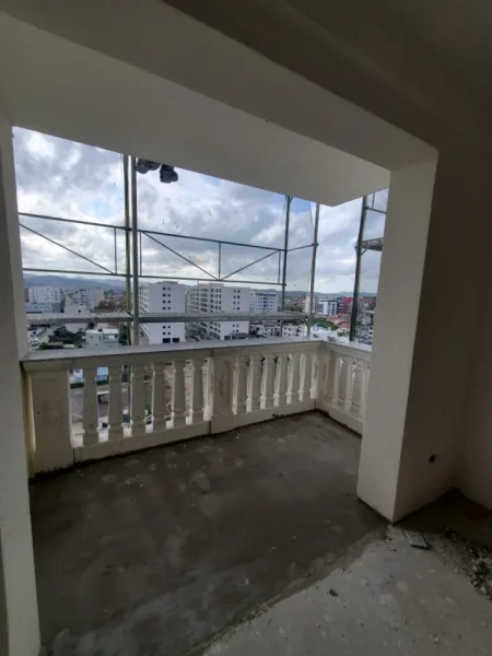 Tirane, shes 1+1 Kati 7, 77 m² 56.210 € (Rruga Teuta)