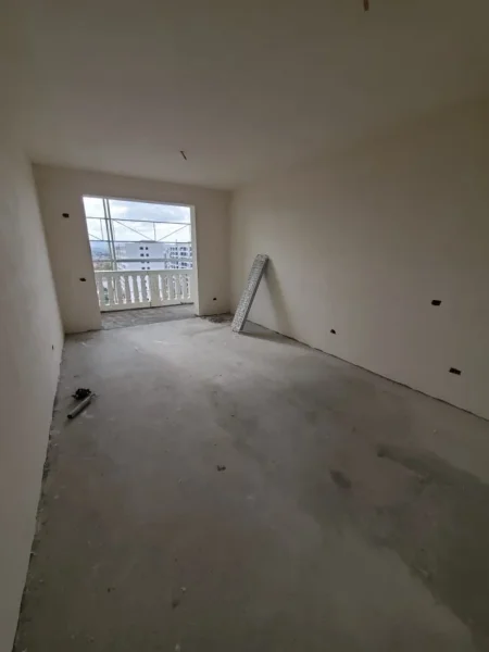 Tirane, shes 1+1 Kati 7, 77 m² 56.210 € (Rruga Teuta)