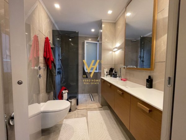 Tirane, jepet me qera Vile 4+1+Ballkon Kati 0, 630 m² 4.500 € (TEGU)