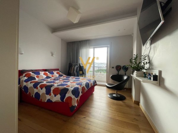 Tirane, jepet me qera Vile 4+1+Ballkon Kati 0, 630 m² 4.500 € (TEGU)