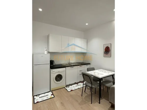 Tirane, jepet me qera apartament 1+1 Kati 2, 800 € 