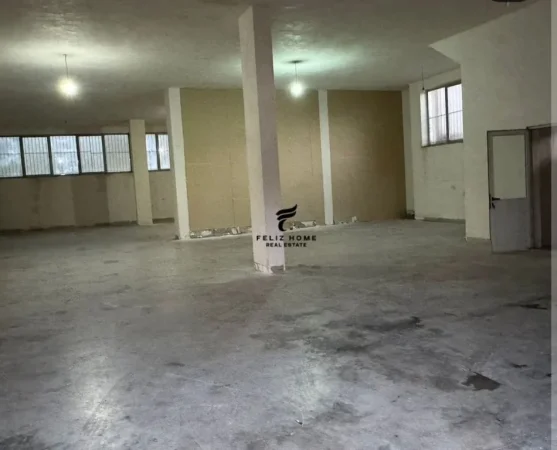 Tirane, jepet me qera magazine Kati 0, 390 m² 1.500 € (KASHAR)