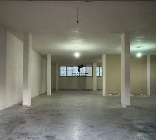 Tirane, jepet me qera magazine Kati 0, 390 m² 1.500 € (KASHAR)