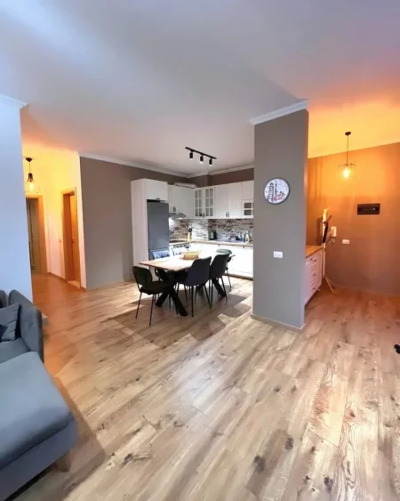 Tirane, shitet apartament 2+1 , 117 m² 218.000 € (Kopshti Botanik)